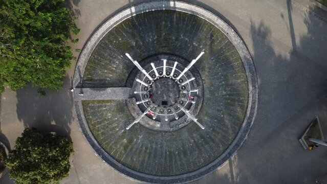Plaza de banderas en Medell&iacute;n A