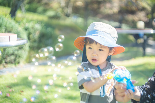 子どもとシャボン玉