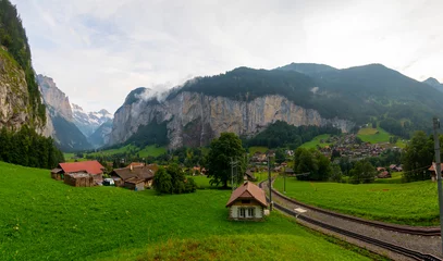 Papier Peint photo Viaduc de Landwasser View of Lauterbrunnen Valley from the Wengernalp Railway