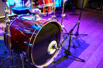 Fototapeta na wymiar drum kit. set of drums, cymbals and other percussion instruments on stage