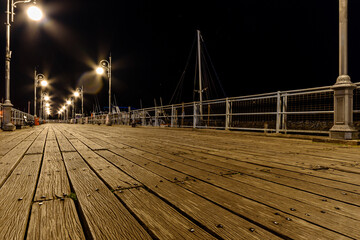 Wieczorne molo portowe w Larnace, Cypr © Roman Ekiert