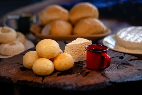 Um bom caf&eacute; na mesa e sempre bom para come&ccedil;ar o dia bem.