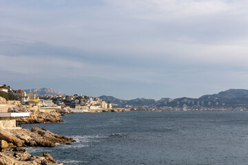 Fototapeta na wymiar Ville de Marseille et la mer