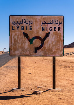 Road sign for Libya and Niger, Tassili N'Ajjer National Park, Tadrart Rouge, Algeria