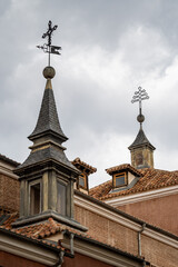 Fototapeta na wymiar Turismo de arquitectura edificios de Madrid, Edificio Religioso