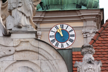 Uhr der Karmeliten Kirche Sankt Josef Regensburg