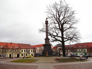 Fototapeta na wymiar Der Marktplatz einer historischen Altstadt aus dem 13. Jahrhundert