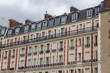 Fototapeta premium facade of a building in the center