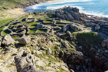 Castro de Baroña (ocupado hasta el siglo I d.C.). Es uno de los castros más emblemáticos y visitados de Galicia. Porto do Son, A Coruña, España.