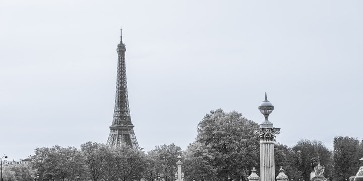 Black and white photo of the Eiffel Tower in Paris, France