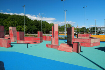 Sports ground with equipment for parkour and freerunning