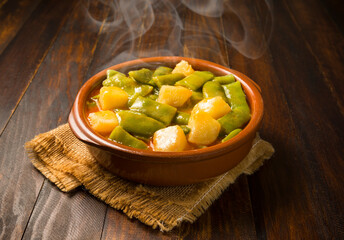 Fréjoles con patatas