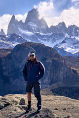 Fototapeta na wymiar young man trekking in El Chalten, Argentina