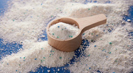 Laundry detergent on messy table © exclusive-design