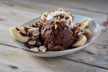 Banana split dessert with ice cream balls