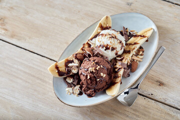 Dessert with bananas and ice cream balls