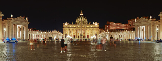 Obraz premium Saint Peter's Basilica Vatican City in night