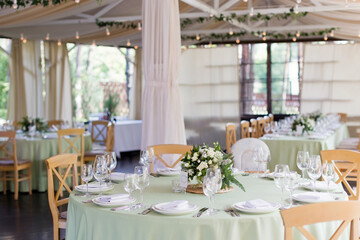 Table setting and flower composition