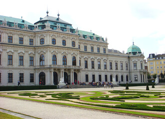 Fototapeta na wymiar Beautiful view of the palace on a summer day. Belvedere. Vienna. Austria.