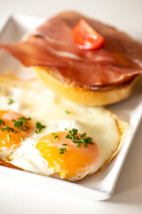 eggs sunny side up