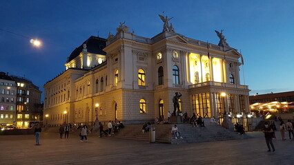 Fototapeta premium Zürich Opera House - Night View 