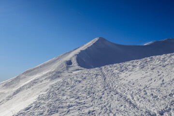 Verso la cima, Monti Sibillini, Italia.