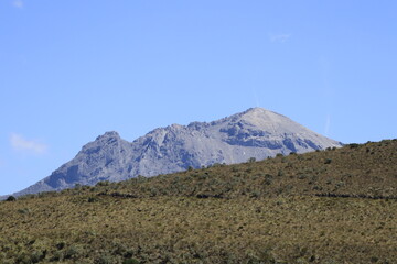 Fototapeta premium Espectaculares imágenes del parque natural nacional de los nevados, Colombia.