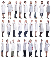 Obraz premium group of doctors holding jar isolated on white