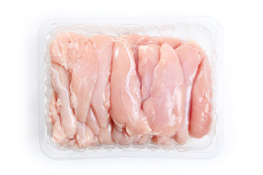 aiguillettes de poulet sur fond blanc