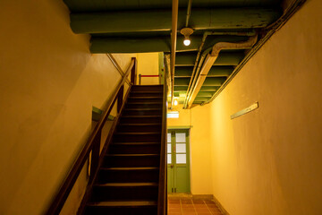 階段の先には？