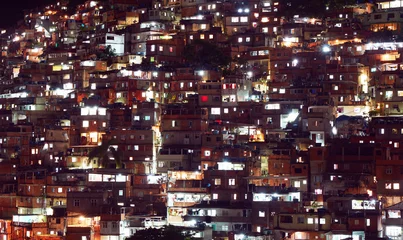 Cercles muraux Copacabana, Rio de Janeiro, Brésil aerial view of a Favela at night in Rio de Janeiro near Copacabana in Brazil
