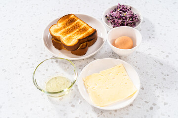 Breakfast Egg and Sprouts Sandwich