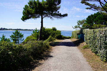 access pathway fence beach entrance Arzon west coast ocean atlantic vannes french brittany in France - obrazy, fototapety, plakaty