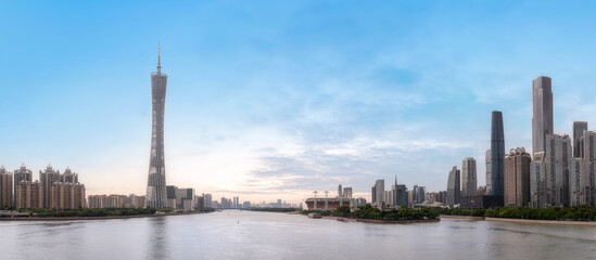 Naklejka premium City street view on both sides of the Pearl River in Guangzhou