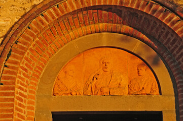 Franciacorta, portale del Santuario di Santo Stefano al Montorfano di Rovato al tramonto (Brescia)	