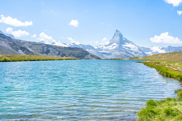 Fototapeta na wymiar Matterhorn with Stellisee, Zermatt, Switzerland