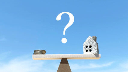 天秤の上に乗ったお金と家小物とクエスチョンマーク