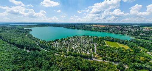 Sommerliche Idylle am nördlichen Pilsensee bei Seefeld - Campingplatz und Strandbad