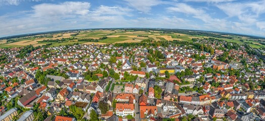 Mering in der bayerischen Region Lechrain im Luftbild - Blick ins Ortszentrum