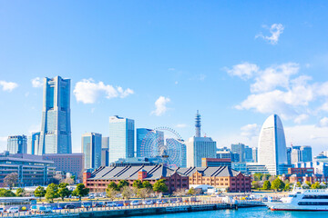 Naklejka premium 神奈川県横浜市みなとみらいの都市風景