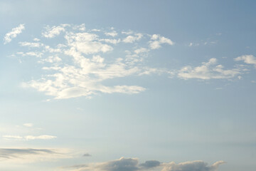 Fototapeta na wymiar white clouds in the sky