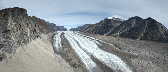 Tupermit Glacier in Akshayuk Pass. Auyuittuq National Park, Baffin Island, Canada.