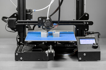 3d printer, printing parts on a 3d printer