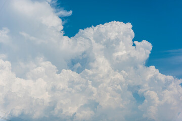 Naklejka na ściany i meble Beautiful clouds with the blue sky background