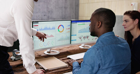 Financial Advisor Dashboard And Customer Business Meeting