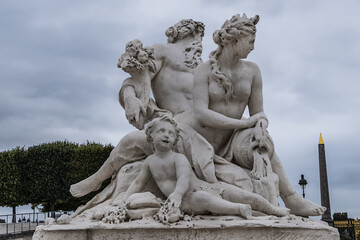 Fototapeta premium The ancient Sculpture in Paris Jardin des Tuileries (Tuileries garden). Garden was created by Catherine de Medici in 1564. Paris, France.