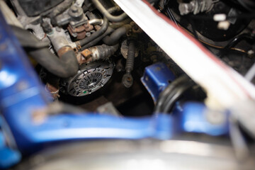 installation of a new clutch kit in the car.