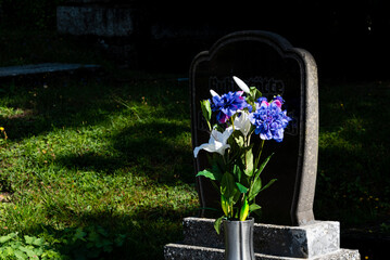 Friedhof, Grab, Grabstein, Gesteck, Blumen