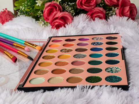 maquillaje par realzar la belleza femenina