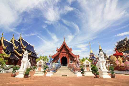 wat banden maetaeng temple ,pink and green serpent statue,white lion statue,pink and blue peacock statue